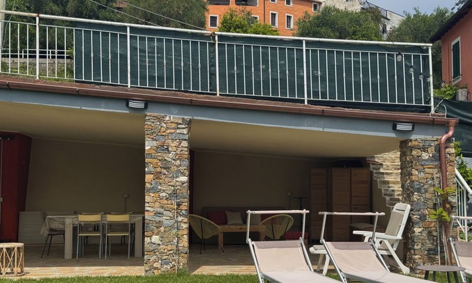Ligo Bed & Breakfast | Quiet B&B with Pool & Mountain Views - Near Riviera Beaches