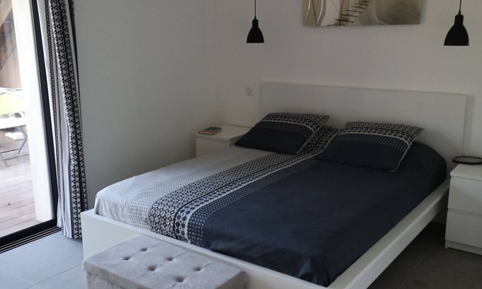 Marigot Apartment | QUIET BEDROOM WITH AN EXCEPTIONAL VIEW ON MARIGOT