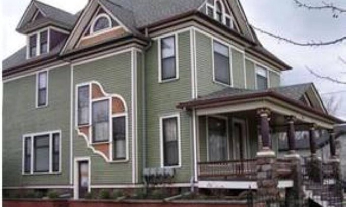 Stuart Apartment | Quiet, Bright, and Spacious Apartment in Historic District.