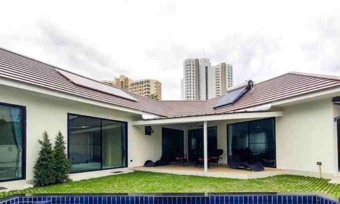 Wat Ket House | Quiet Bungalow in the City!