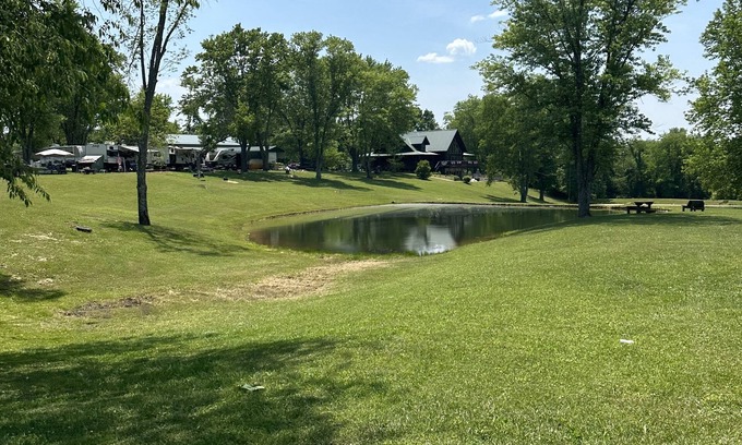 Glouster RV Rental | Quiet Campground located in the heart of Burr Oak State Park