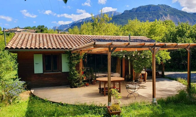 Saint-Roman Ski Chalet | Quiet chalet