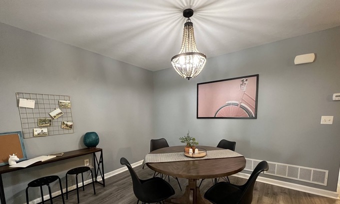 Helena Condo | Quiet condo near Carroll College , shopping , restaurants and downtown Helena .