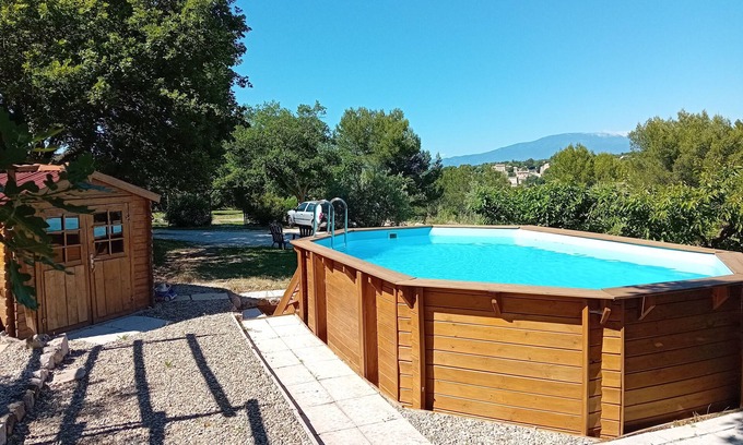 La Roque-sur-Pernes Cottage | Quiet cottage in the countryside facing Mont Ventoux