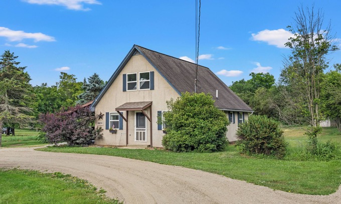 Bath House | Quiet cottage in the country with WiFi, AC
