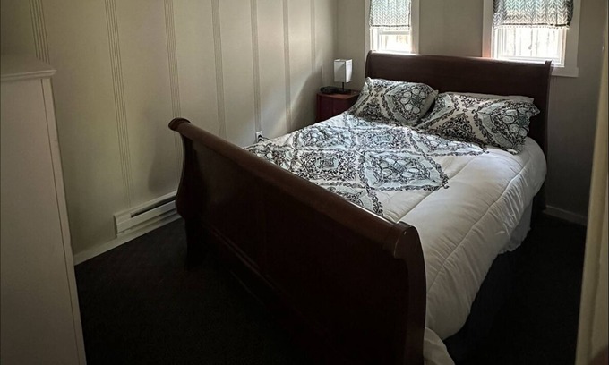 Glouster Cottage | Quiet Cottage in the heart of Burr Oak State Park.
