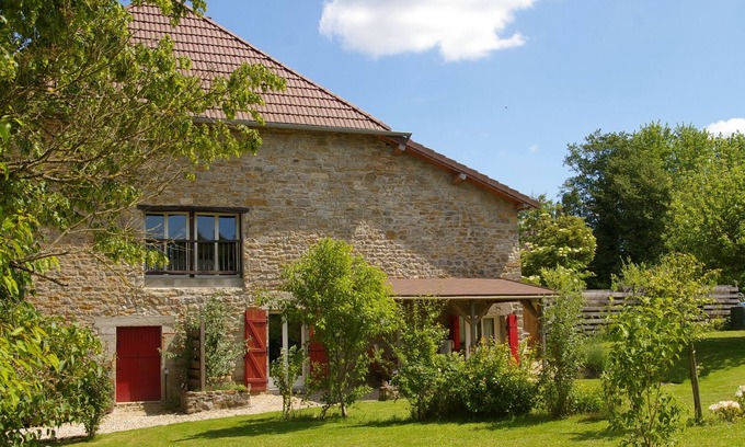 Villerserine Cottage | quiet cottage, near Poligny and Arbois, vineyards, lakes, waterfalls, hiking