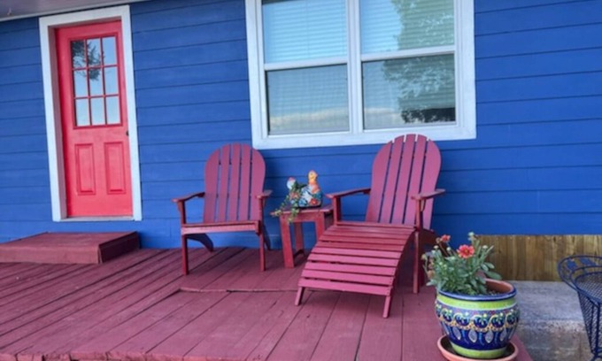 Pointblank Cottage | Quiet cottage on the water at Lake Livingston
