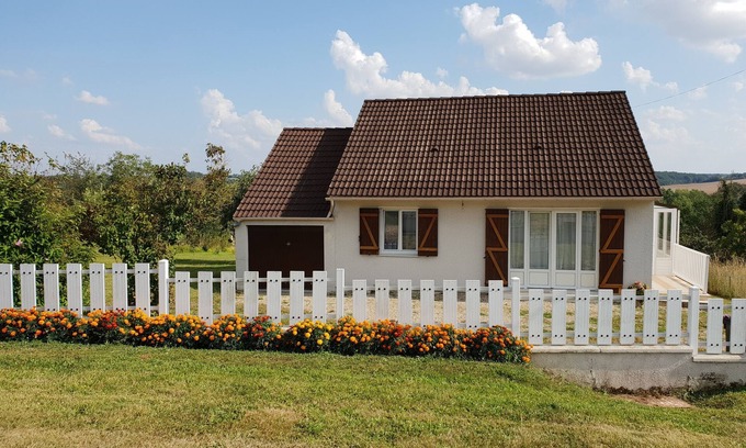 Trigueres House | Quiet country house