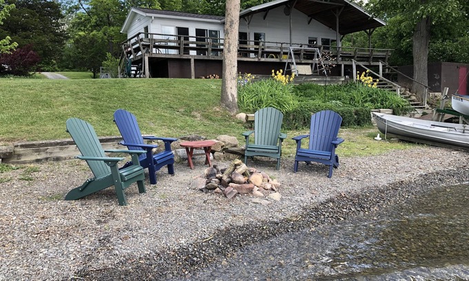 Penn Yan Cottage | Quiet Cozy Cottage on Keuka Lake Wine Trail