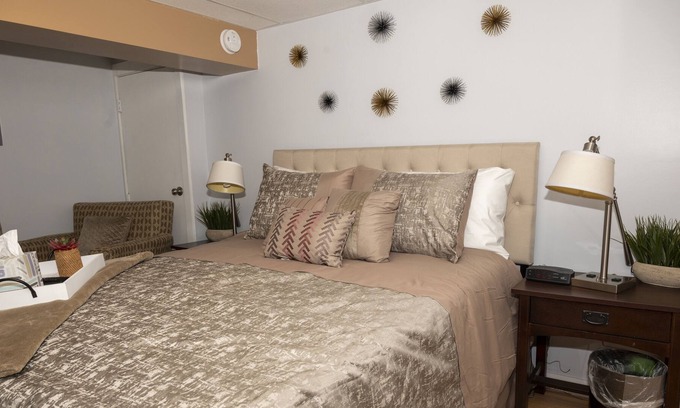 North Haven Apartment | Quiet, cozy, newly renovated unit w/ fireplace close to highways and town center