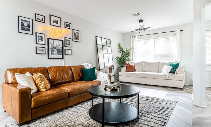 Hunter's Chase House | Quiet&CozyHideNearDomain,HotTub,BBQ, FirePit,Patio, Desk🌟
