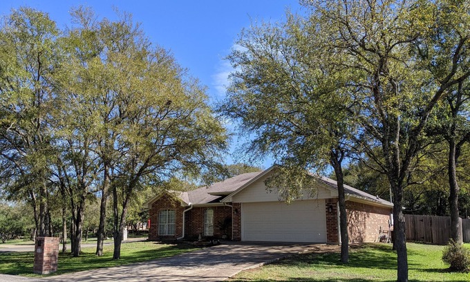 Morgans Point Resort House | Quiet cul-de-sac retreat close to the Belton Lake