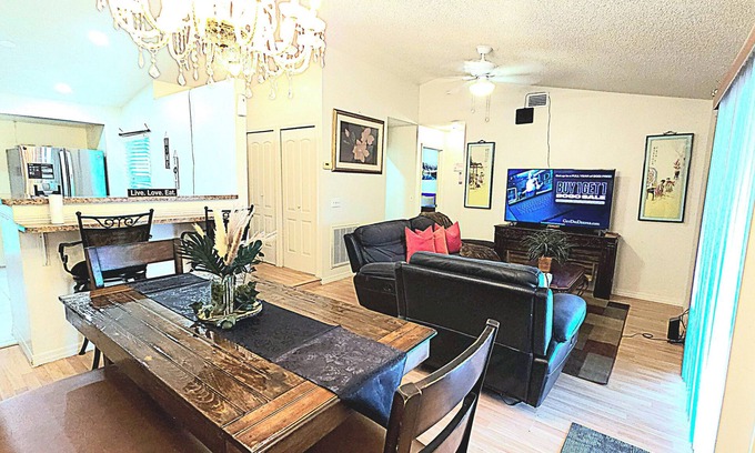 Port Saint Lucie House | Quiet Cul-de-Sac Retreat Tucked Away Yet Central!