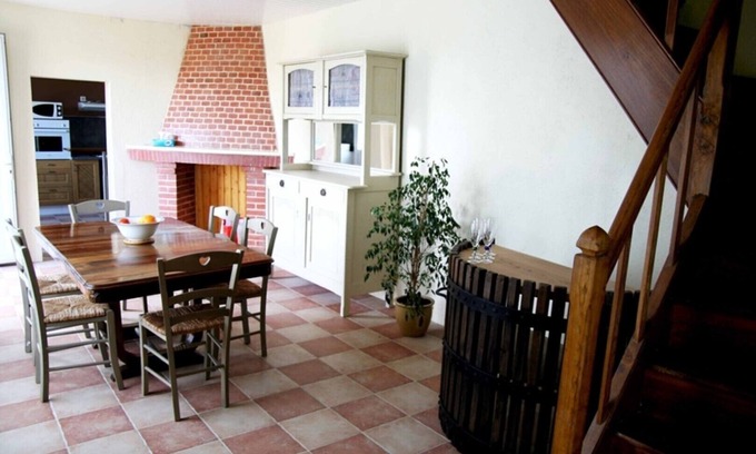 Montpon-Menesterol House | Quiet detached house with covered terrace, 400 meters from the river