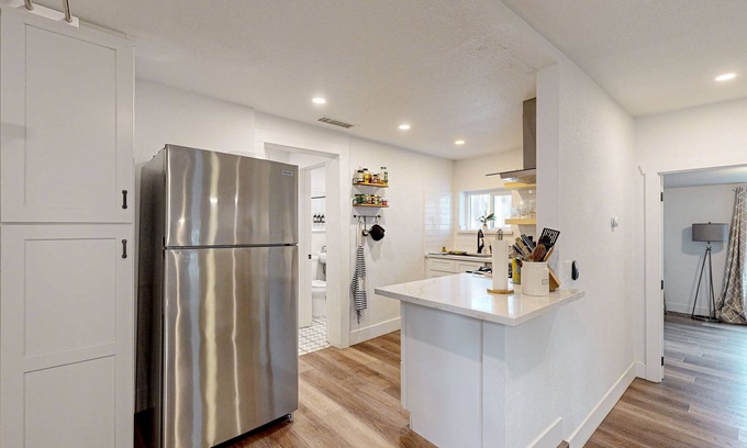 Atascadero House | Quiet dog-friendly home w/enclosed yard, firepit, yoga deck - close to town