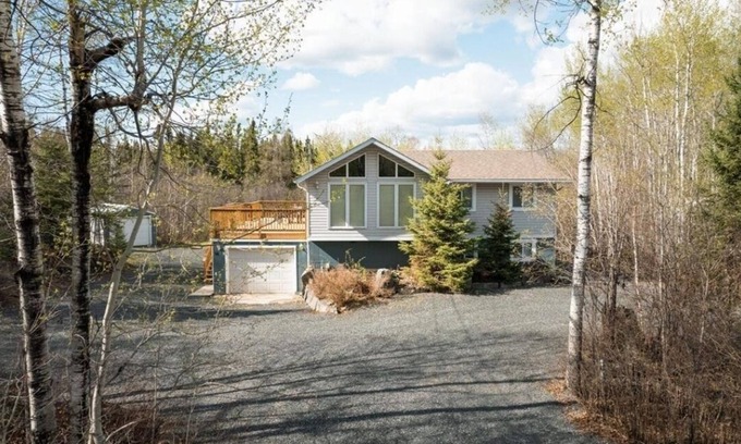 Whiteshell House | Quiet Family Cabin at West Hawk Lake