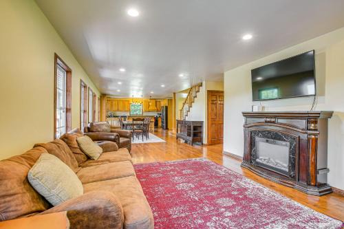 McArthur House | Quiet Family Cabin in Hamden Hot Tub and Game Room!