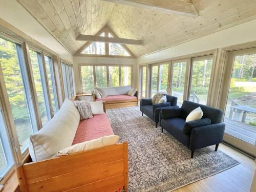 Bass Harbor House | Quiet Family Friendly Home w/Backyard [Owls Nest]