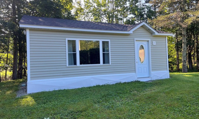 Deer Isle Cottage | Quiet, family friendly cottage