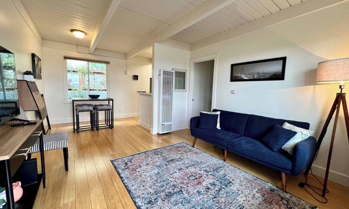 Belmont Bed & Breakfast | Quiet Garden Oasis | Sunset View | Parking | 1/1