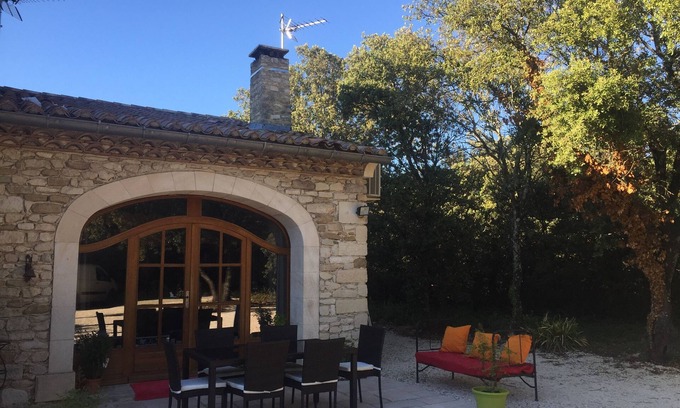Valreas Cottage | Quiet gîte in the enclave of the Popes