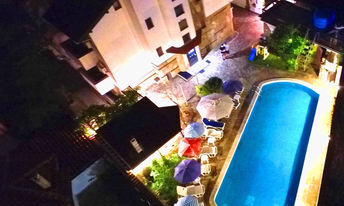 Trakata House | Quiet guest house with a pool 5 min from the beach!