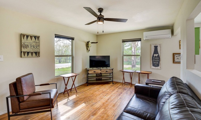 Hico House | Quiet Hico Home - Walk to Downtown!