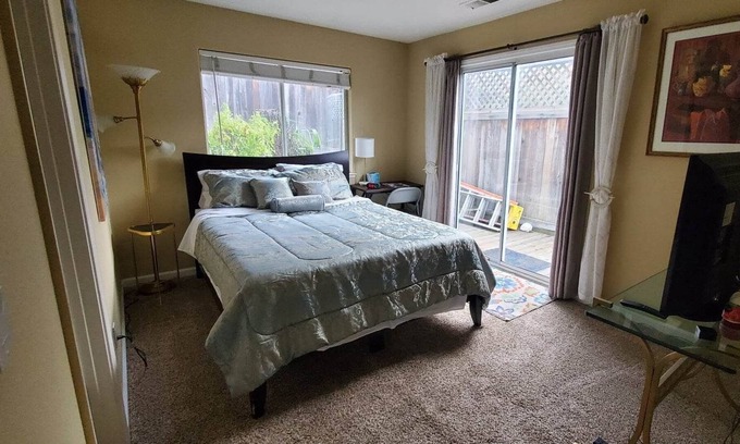 Benicia House | Quiet home w/trees, 2 min to shops/restaurants/cafe