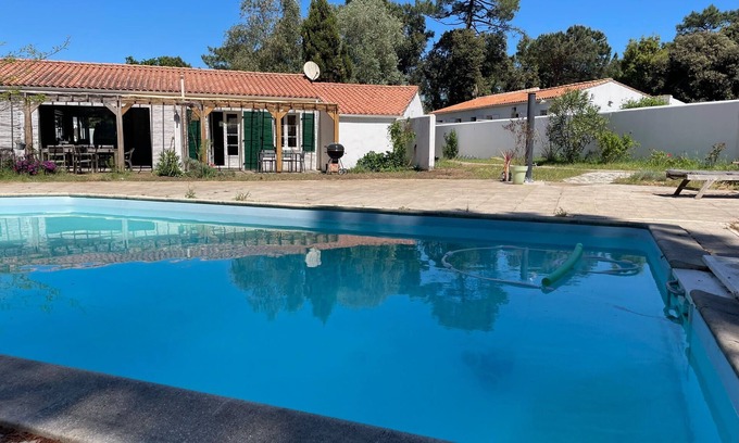 Sainte-Marie-de-Re House | Quiet house with private pool, under the pines - Ile de Ré