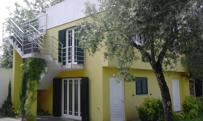 Varzea da Ovelha e Aliviada House | Quiet house with private garden at 45 minutes fo Porto. Unesco and Douro!