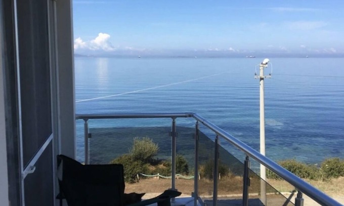 Yenisakran Condo | Quiet, in the nature, right by the cliffs and sand beaches...