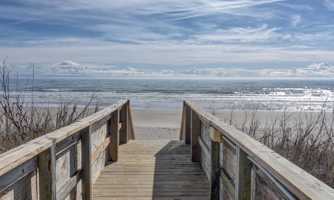 Surf City House | Quiet Island Hideaway with private beach access/pool, near shops and food.