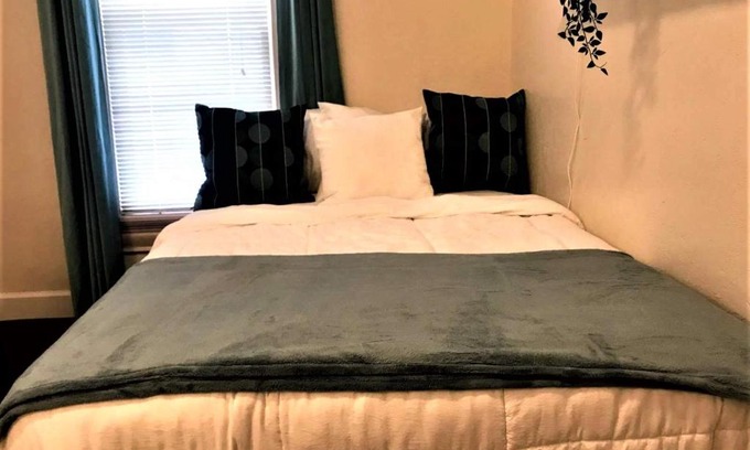 Cortez Hill House | QUIET LITTLE STUDIO DOWNTOWN