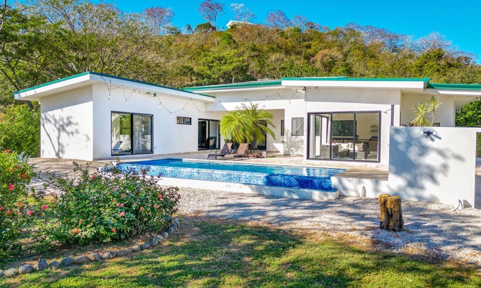 Canafistula House | Quiet location 20 minutes from Tamarindo!