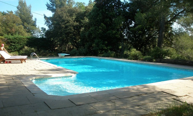 Grambois House | quiet luberon villa + large pool