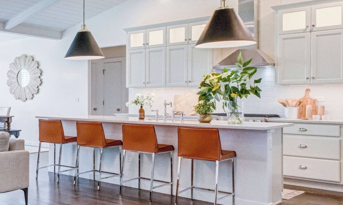 Eagle House | Quiet Modern Farmhouse-pets ok!