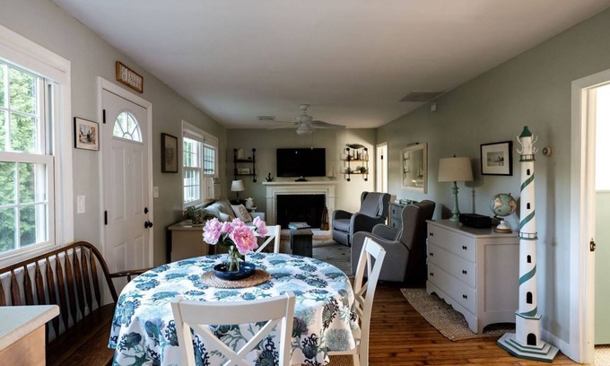 South Yarmouth House | Quiet Moments Cottage