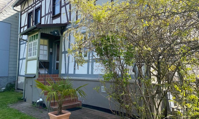 Harleshausen Apartment | Quiet, natural 34sqm apartment in half-timbered house, Kassel-Harleshausen 2 PEOPLE