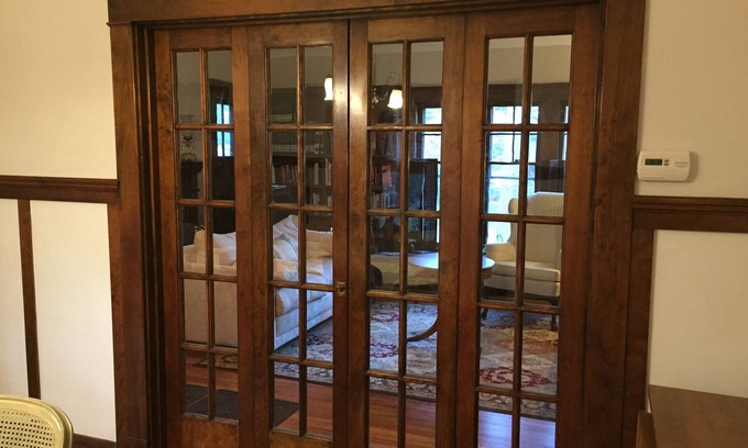 Cleveland House | Quiet Neighborhood 4br home Close To Downtown