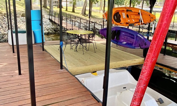 Sunrise Beach House | Quiet neighborhood, 2 Bedroom house, Lake front with dock, close to town