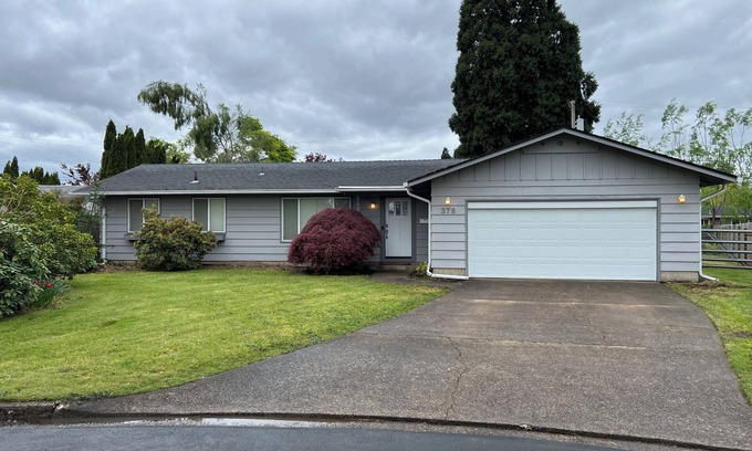 Springfield House | Quiet neighborhood, close to University of Oregon, shopping & freeway’s