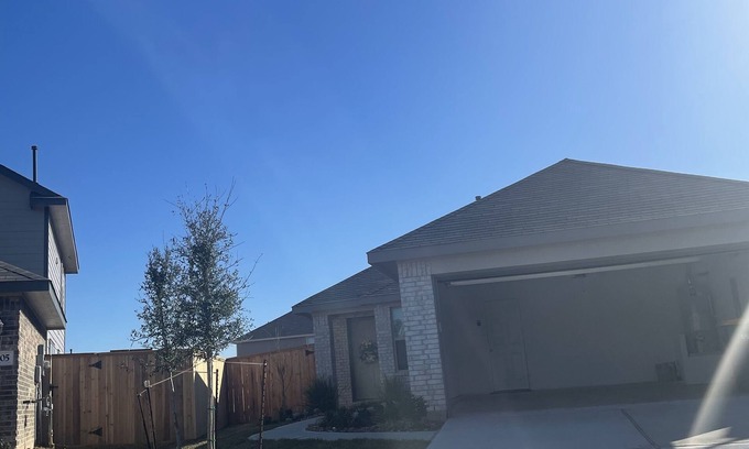 Porter House | Quiet new construction home on culdesac street
