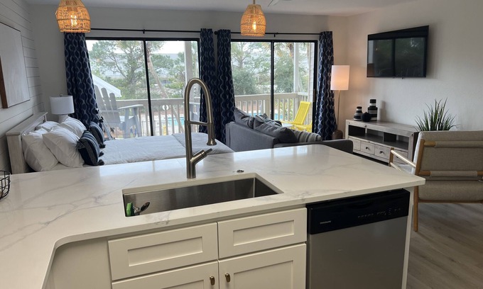 WaterSound West Beach Condo | Quiet newly renovated in 2024 Studio. 3 min walk to beach with 3 free bikes.