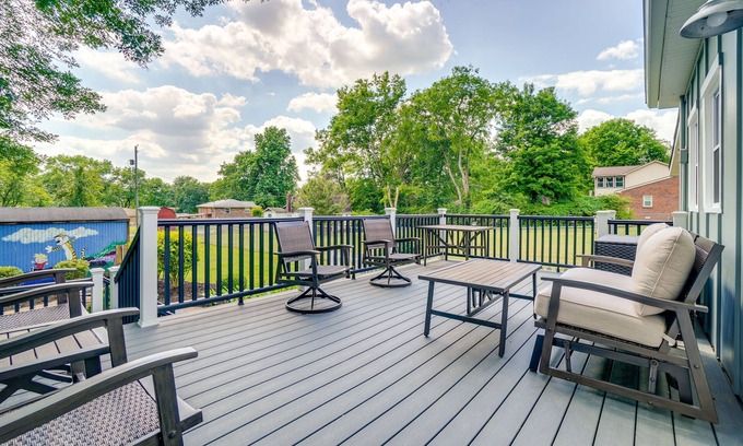 Lakewood House | Quiet Old Hickory Home Rental w/Deck
