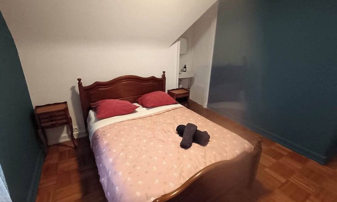 Carhaix-Plouguer House | Quiet, peaceful neighbourhood, close to all amenities