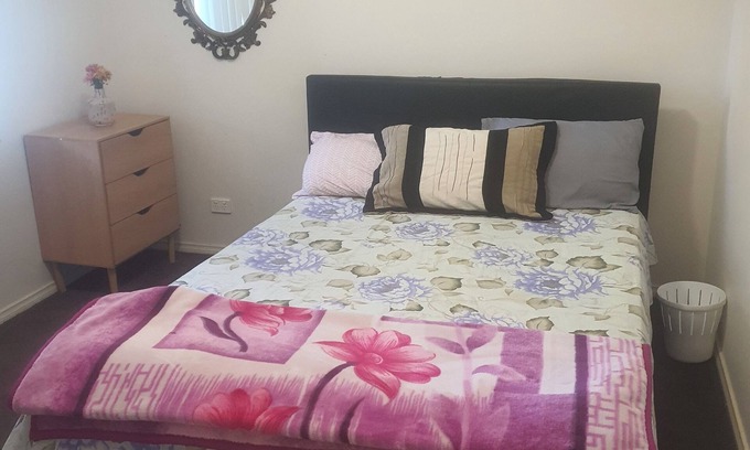 Wyndham Vale House | Quiet Place to stay
