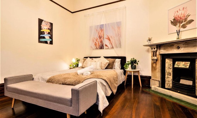 Strathfield House | Quiet Private Room In Strathfield 3min to Train Station - ROOM ONLY
