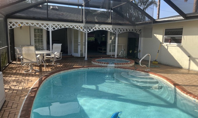 North Fort Myers House | Quiet Private Guest House