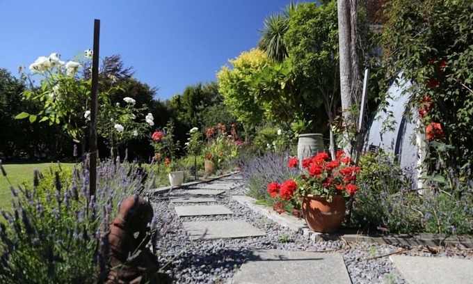 Levin Cottage | Quiet, relaxing cottage in a rural setting
